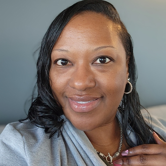 Meet your Posher, Coletta - Picture 2 of 11